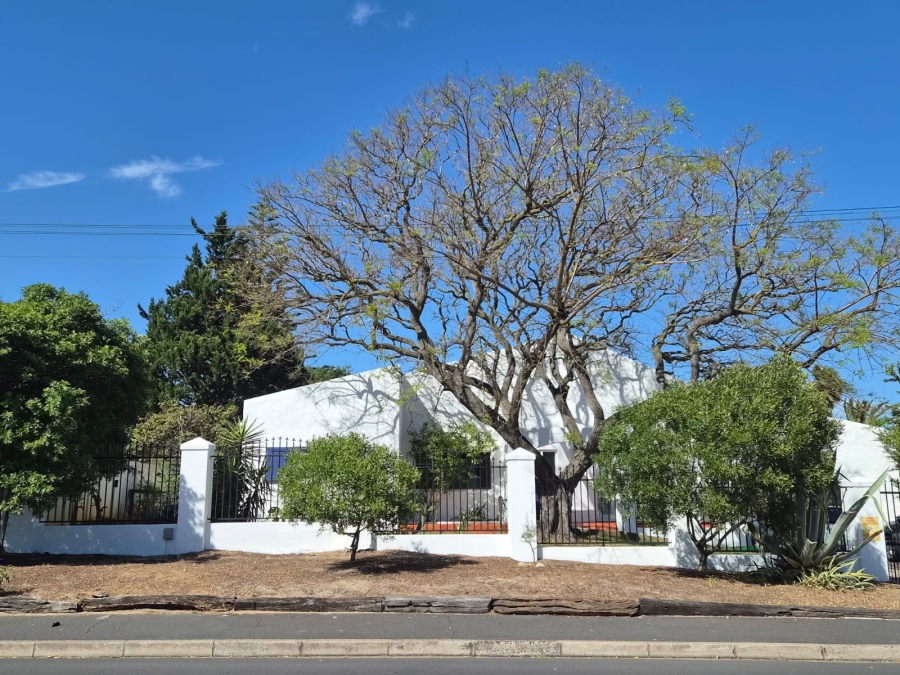 To Let 3 Bedroom Property for Rent in Table View Western Cape